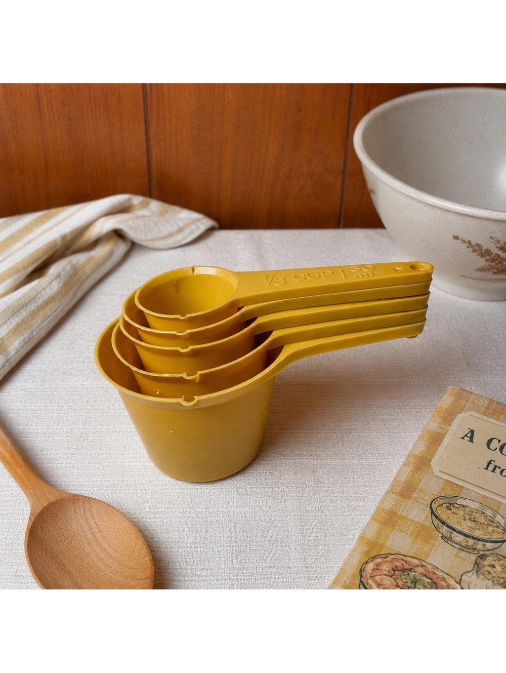 Vintage Yellow Plastic Measuring Cups Set Of 5 Made In Hong Kong Retro Kitchen
